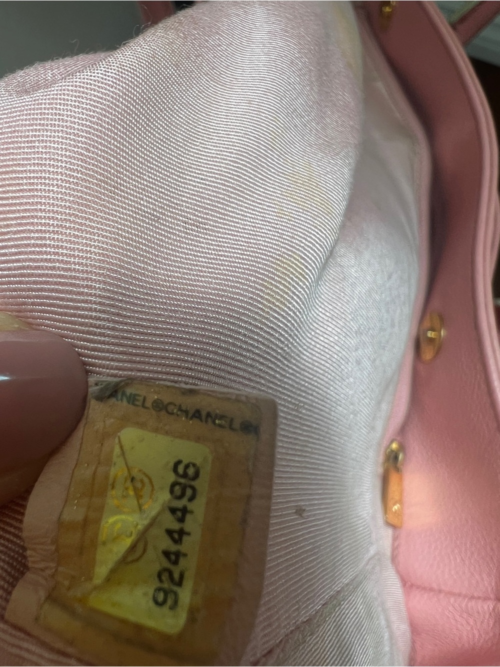 Vintage CHANEL Pink Leather Double-Handle Tote with 24k plated Gold CC Logo - Picture 11 of 16